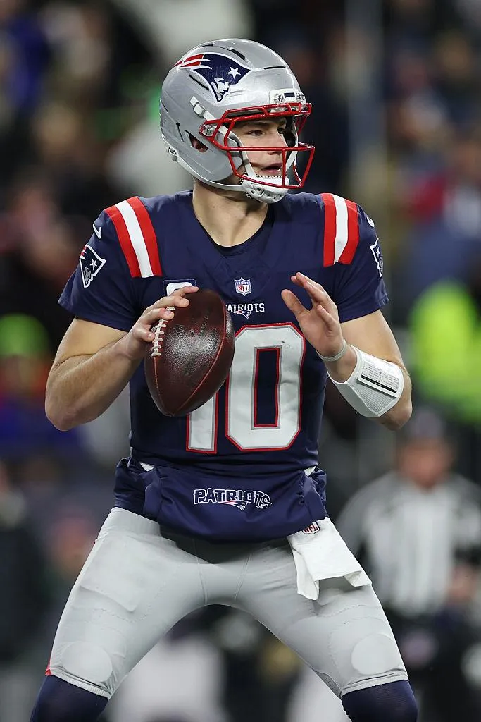 Youngest Quarterbacks to Start a Super Bowl: Dan Marino's Record Still Stands